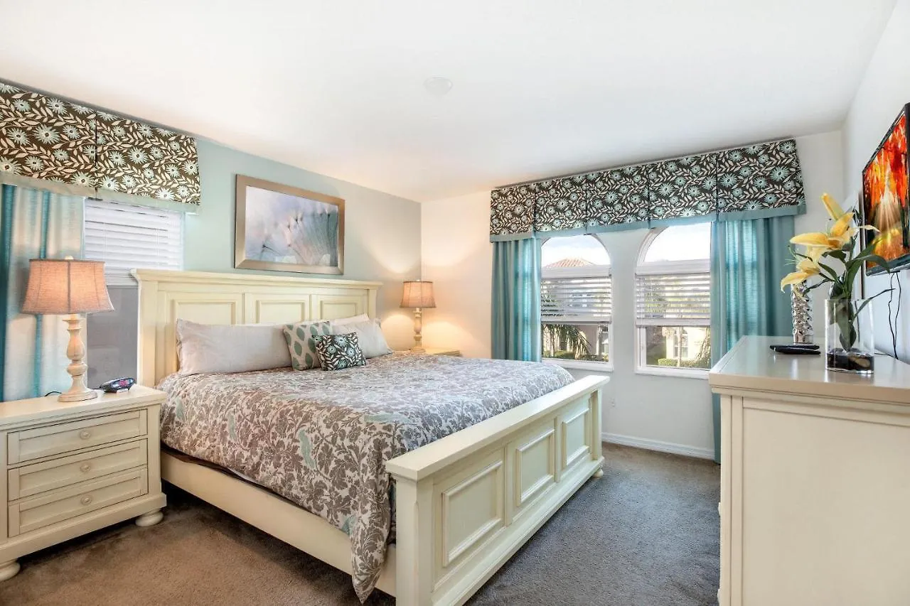 Spacious 6-Bedroom Getaway With Game Room, Private Spa & Sunny Pool Deck In Premier Resort Setting Davenport United States