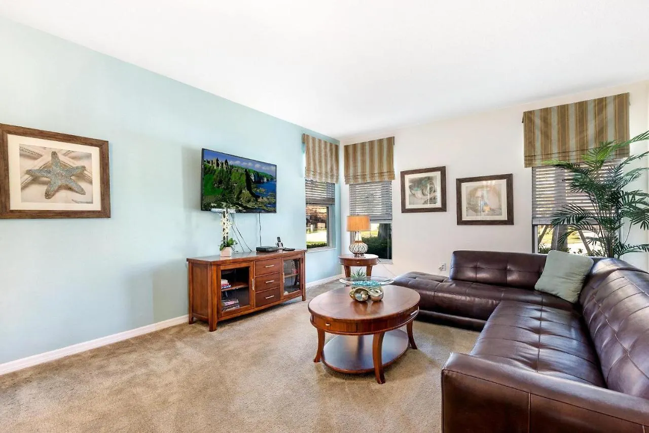 Spacious 6-Bedroom Getaway With Game Room, Private Spa & Sunny Pool Deck In Premier Resort Setting Davenport United States