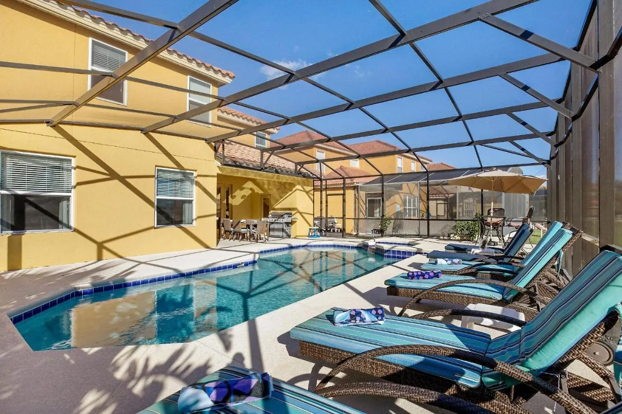 Spacious 6-Bedroom Getaway With Game Room, Private Spa & Sunny Pool Deck In Premier Resort Setting Davenport