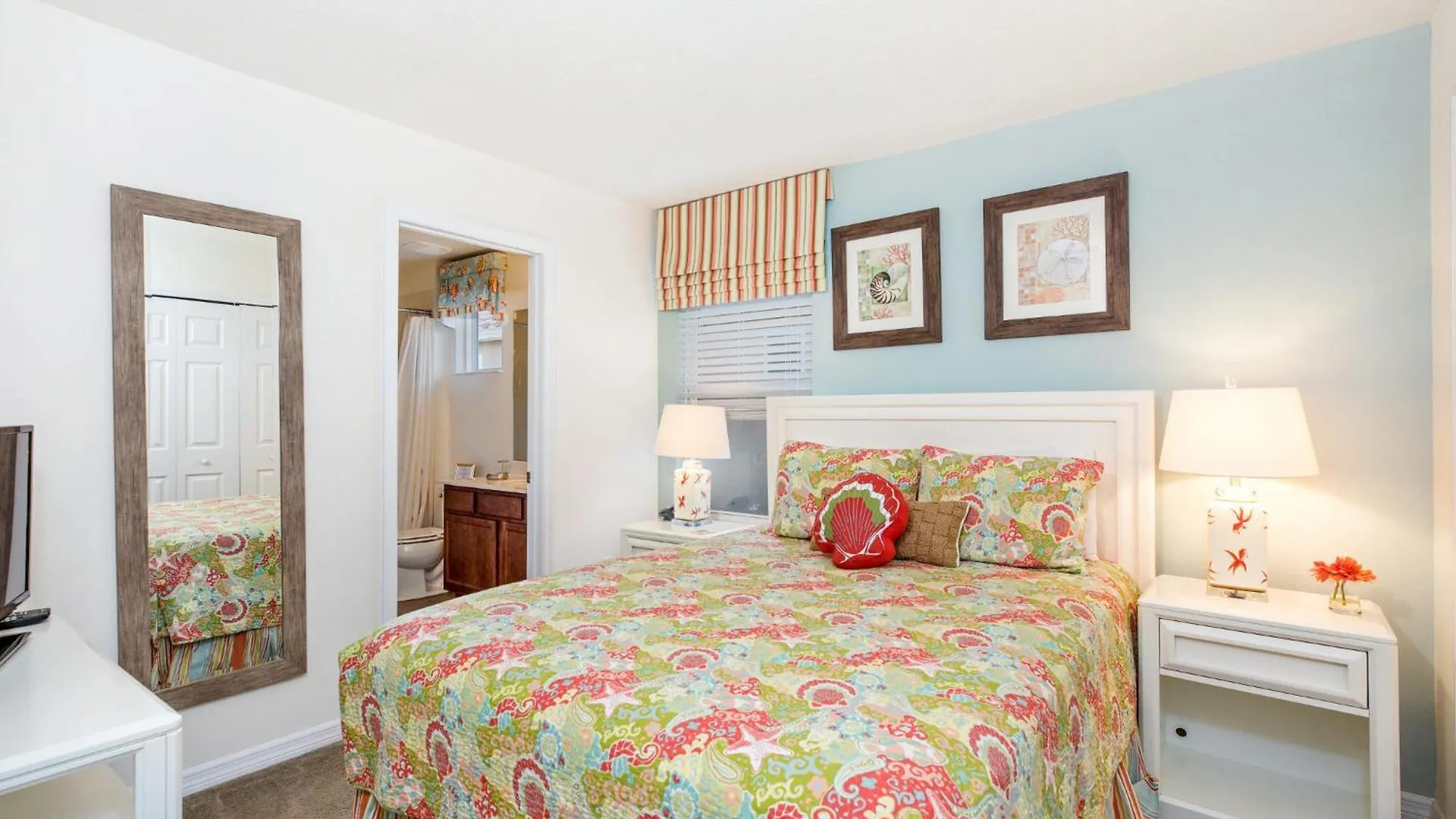 Spacious 6-Bedroom Getaway With Game Room, Private Spa & Sunny Pool Deck In Premier Resort Setting Davenport